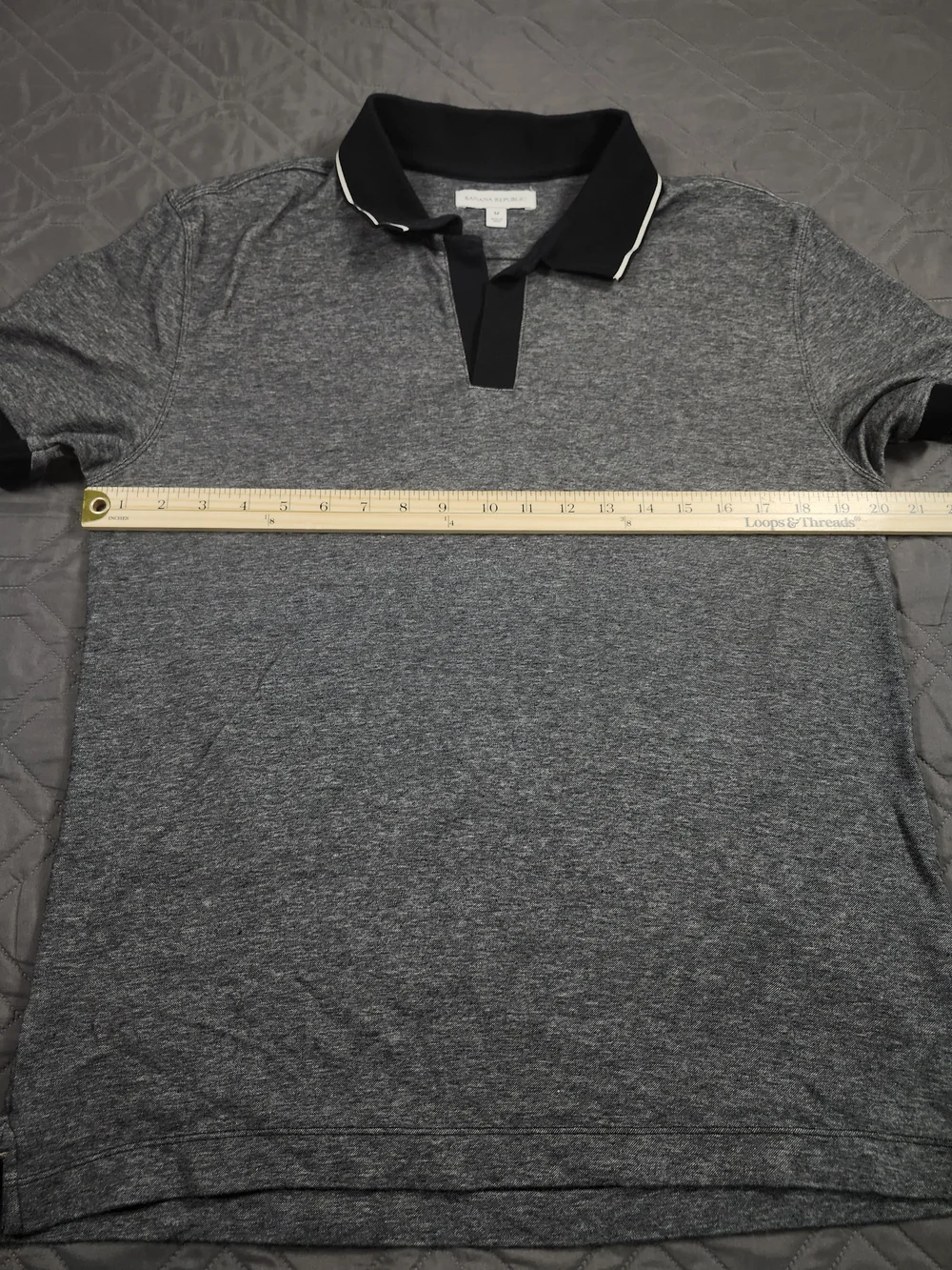 Banana Republic polo shirt marled gray knit fabric black collar Size M